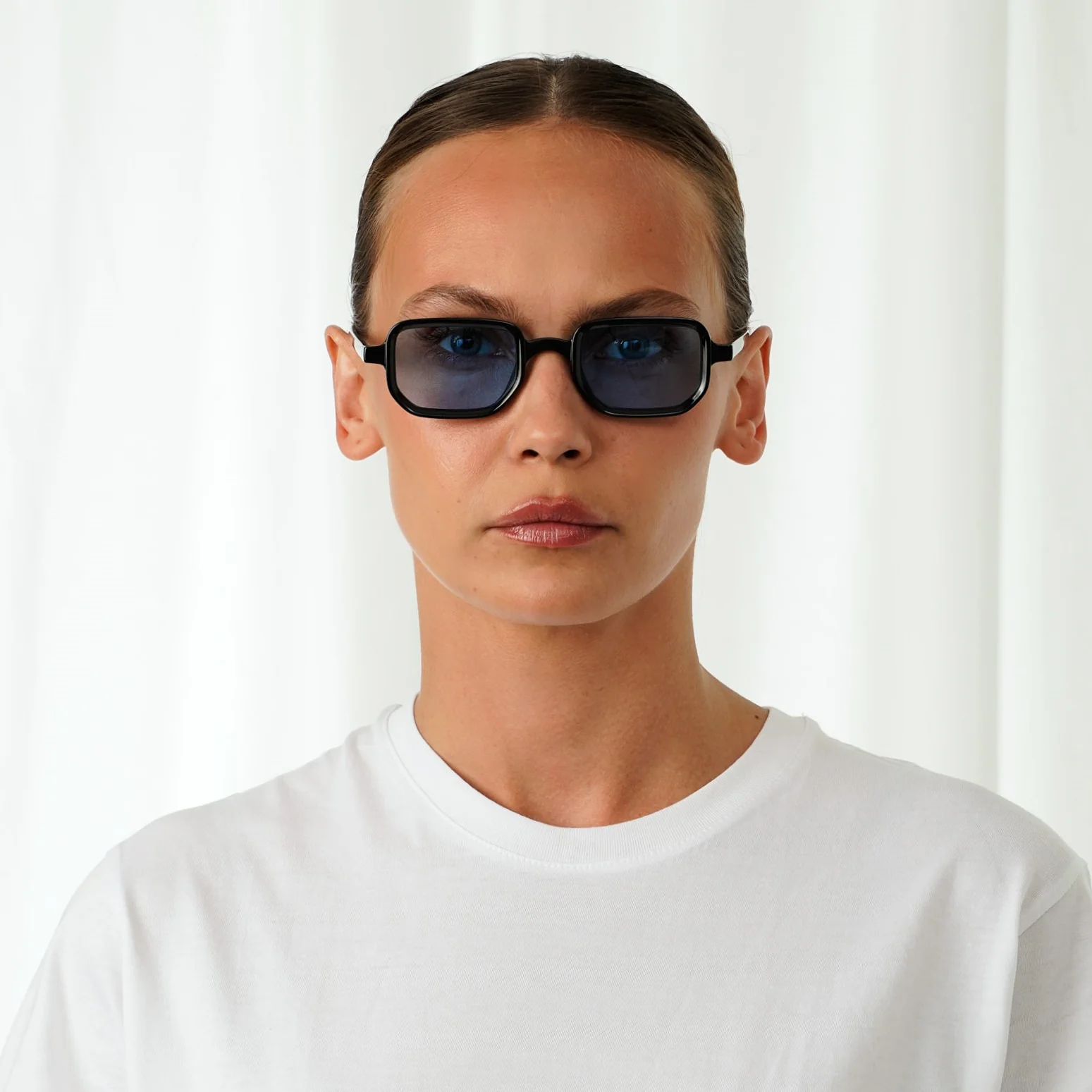 BILLIE - Image 12
