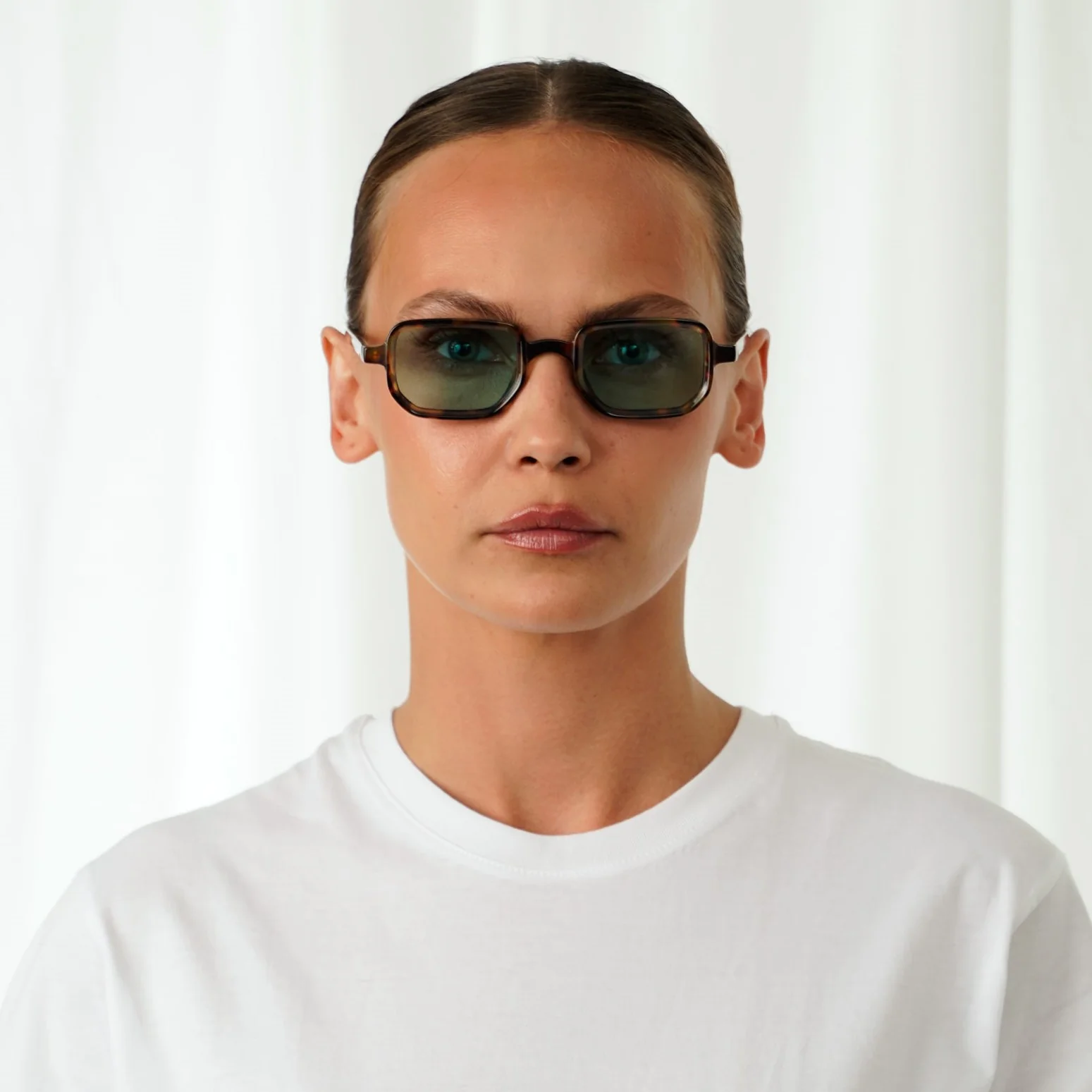 BILLIE - Image 40