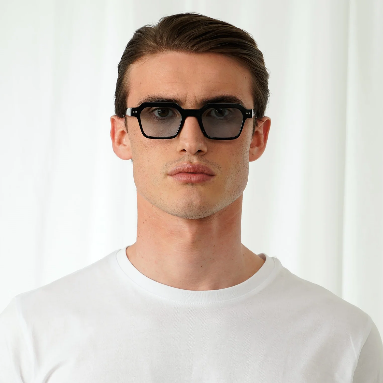 ELLIOT - Image 15