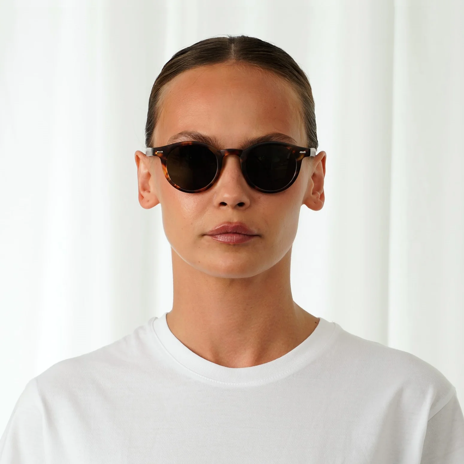 JAMES - Image 12