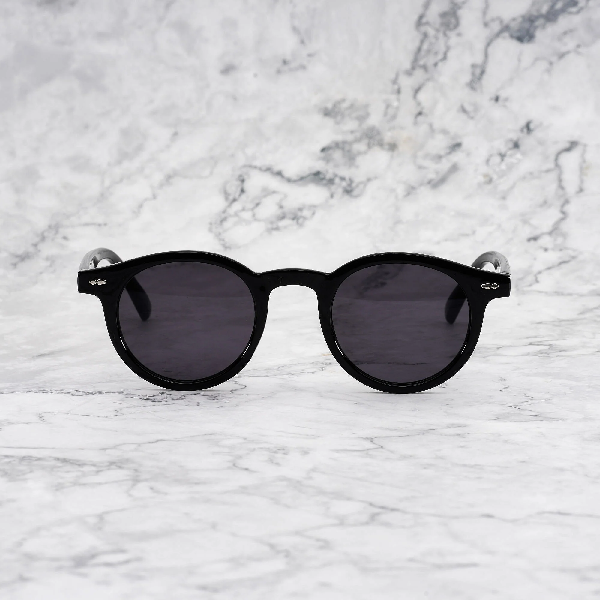 JAMES - Image 17