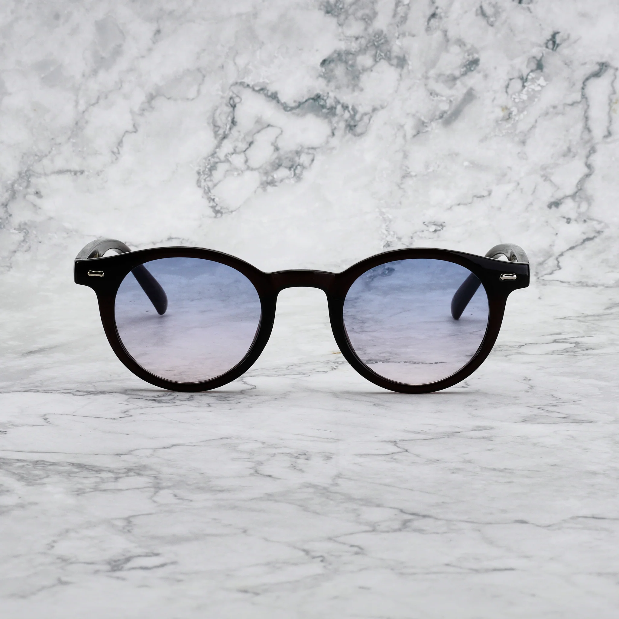 JAMES - Image 21