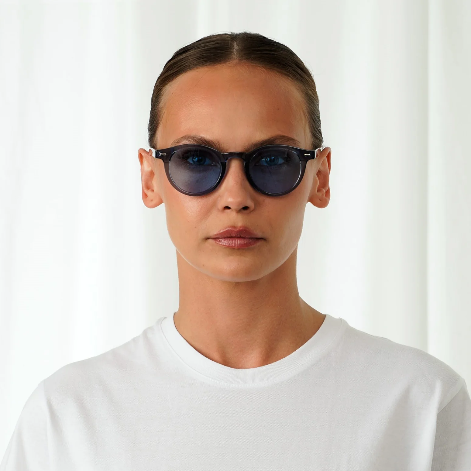 JAMES - Image 28