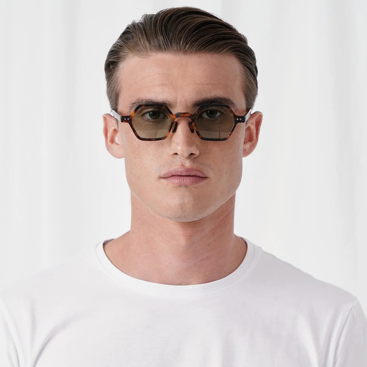 LEON - Image 11