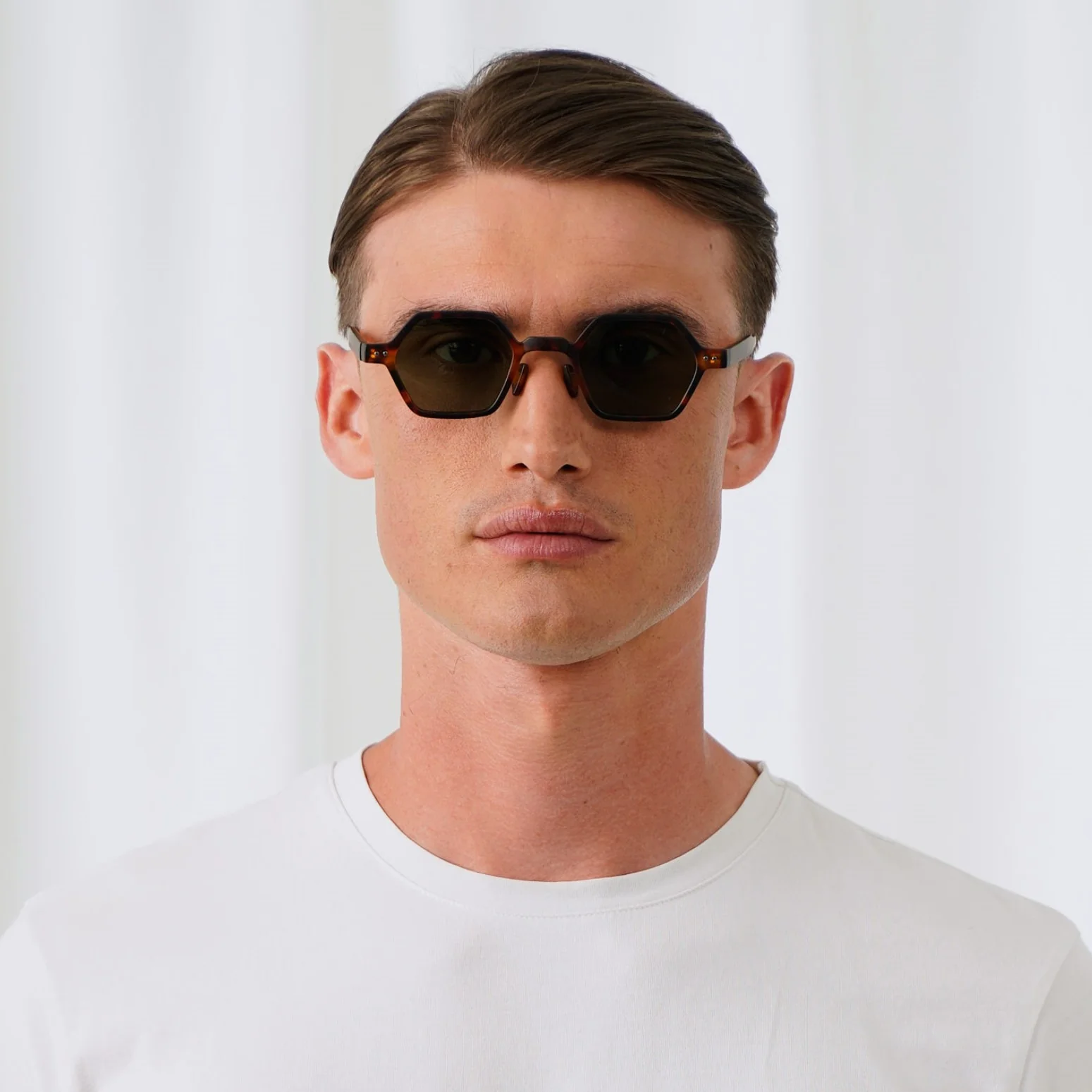LEON - Image 15