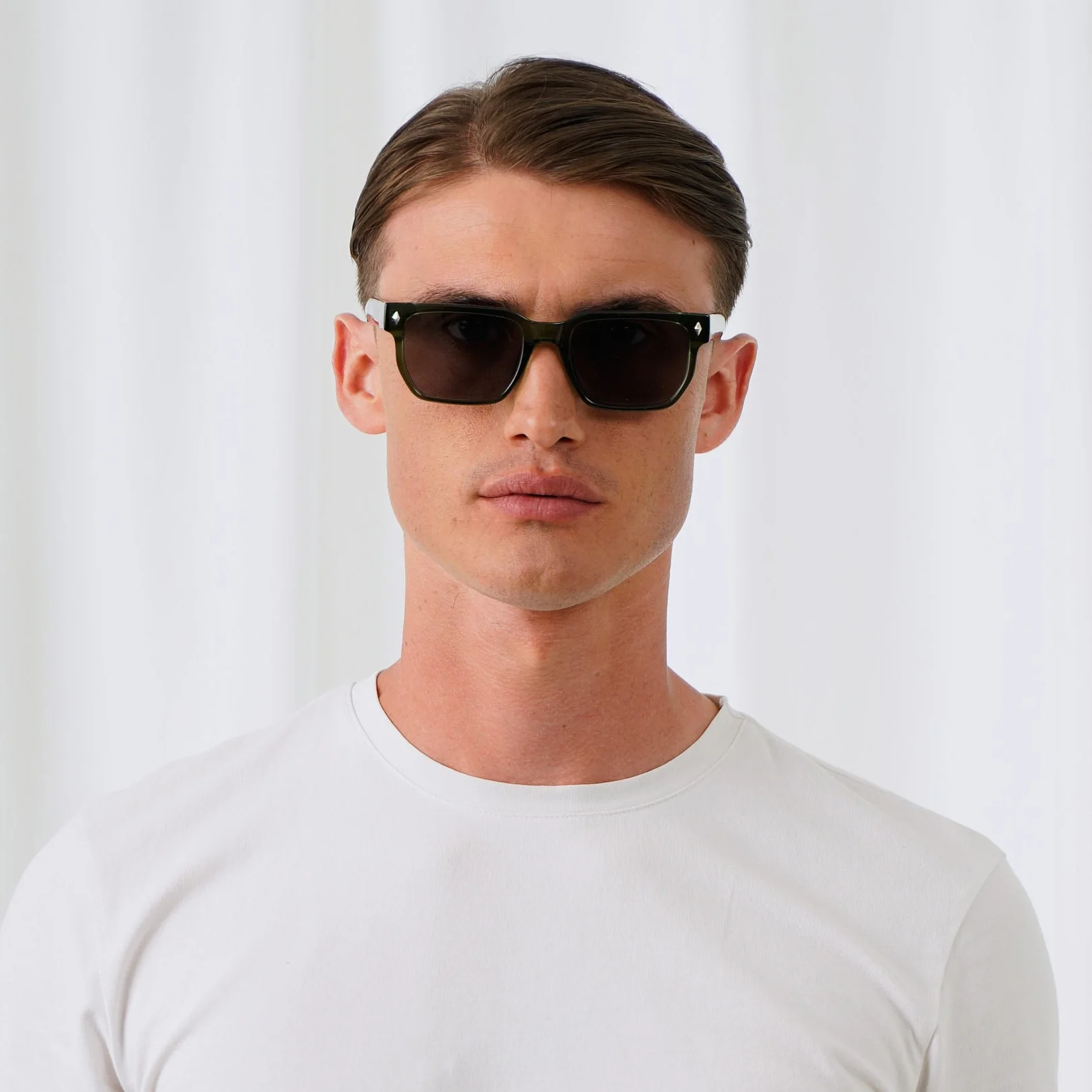 MAX - Image 19