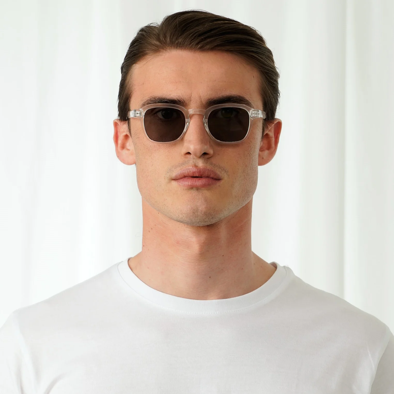 OLIVER - Image 11